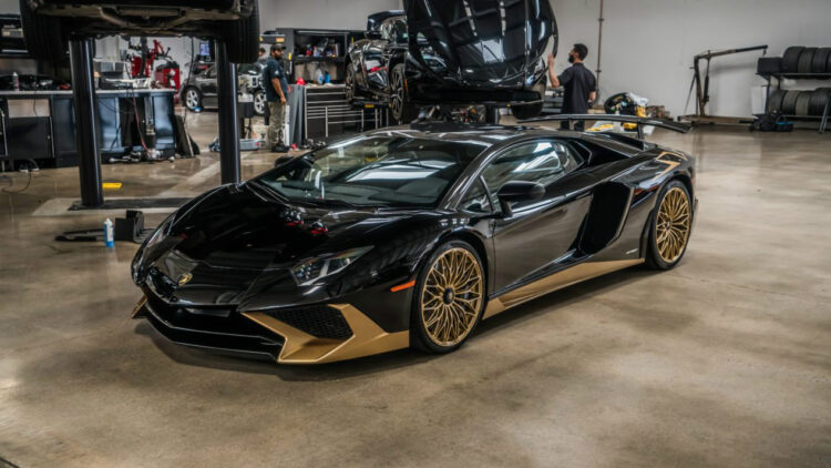 Black Gold Lamborghini Aventador SV 5
