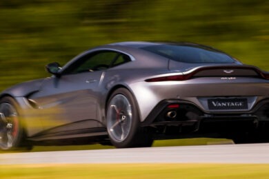 Aston Martin Vantage 2019 1280 11