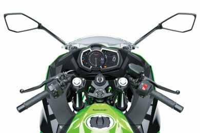 Kawasaki Ninja 400 Detalhes 02 scaled