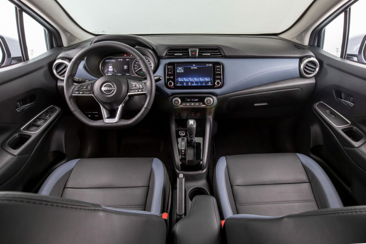 Nissan Versa 2024 Interior 02 1 scaled 1