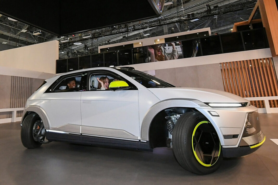 Carro conceito elétrico Mobion, da Hyundai Mobis