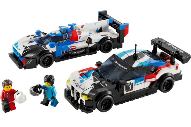 Kit da LEGO com carros de corrida da BMW